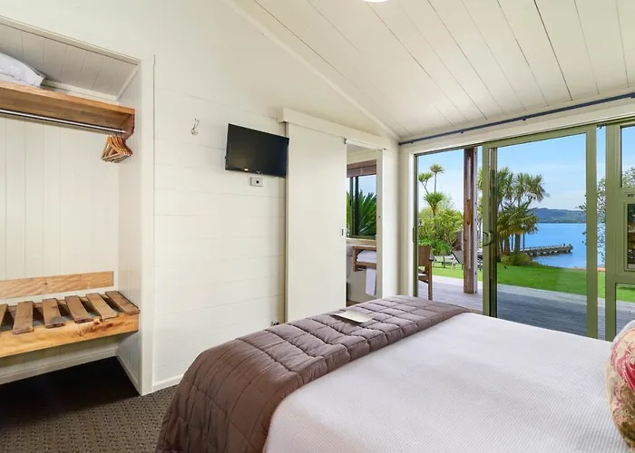 Bed & Breakfast Koura 5*